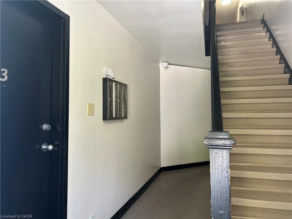 206-212 Queenston Road #8