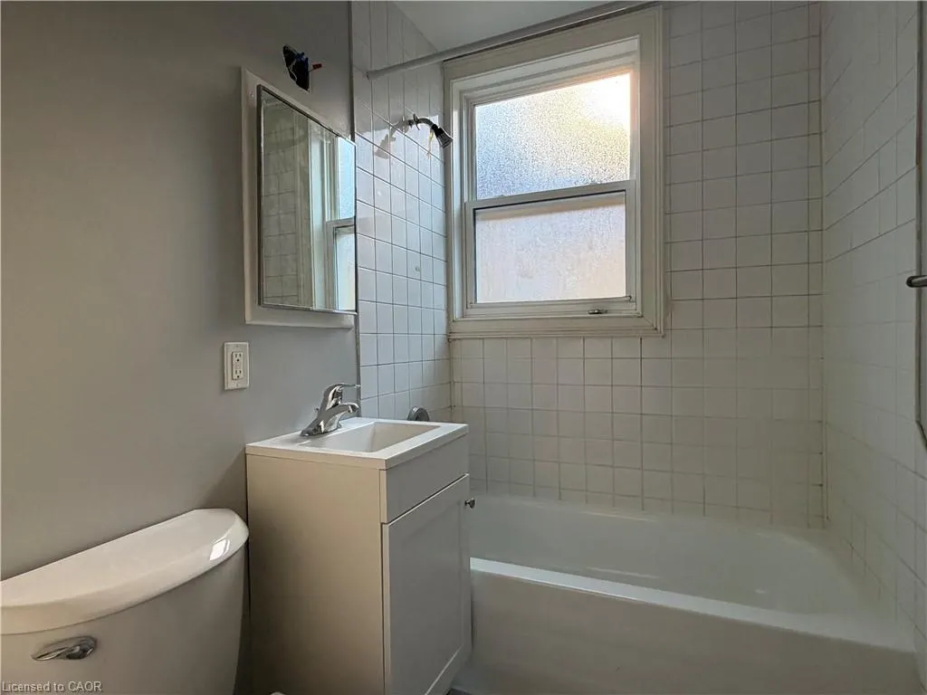 206-212 Queenston Road #8