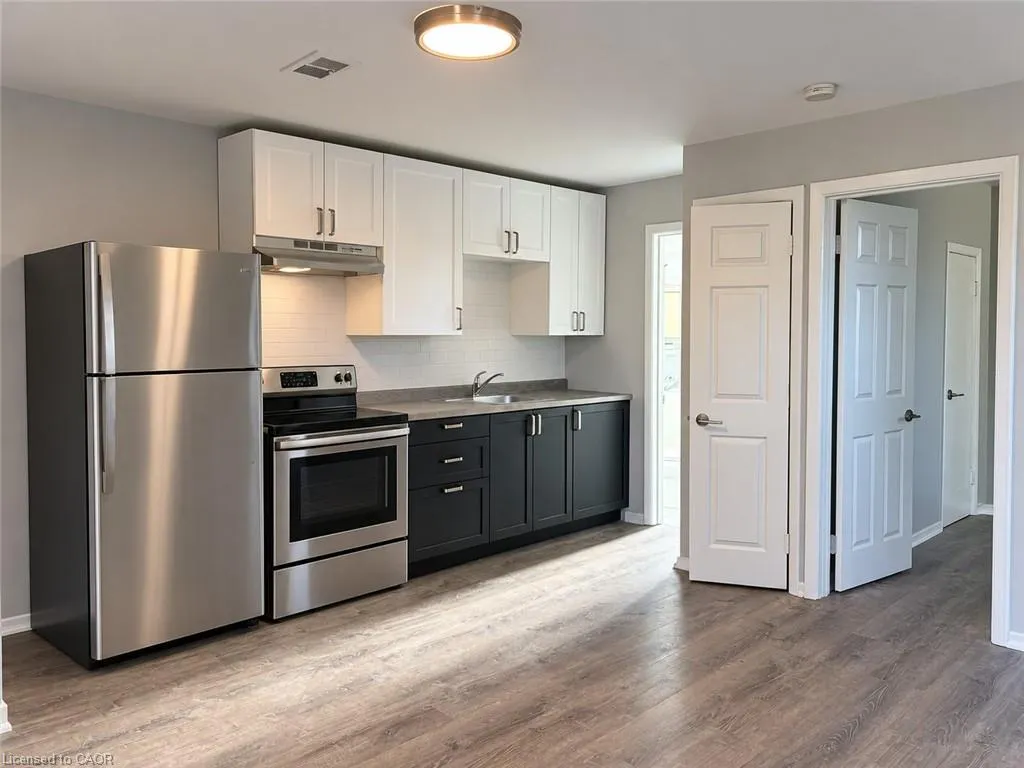 206-212 Queenston Road #8