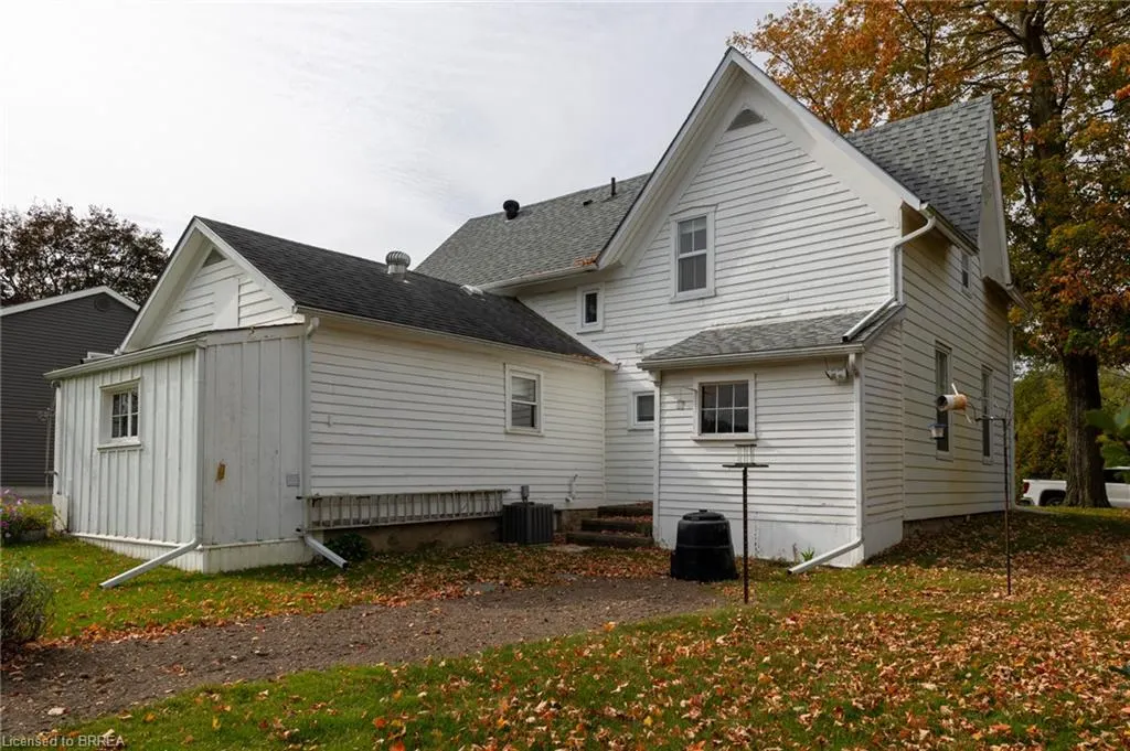 60 Simcoe Street