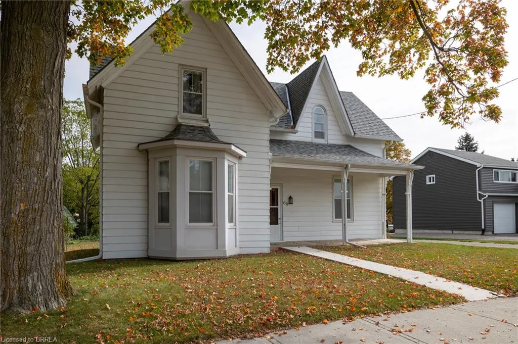 60 Simcoe Street