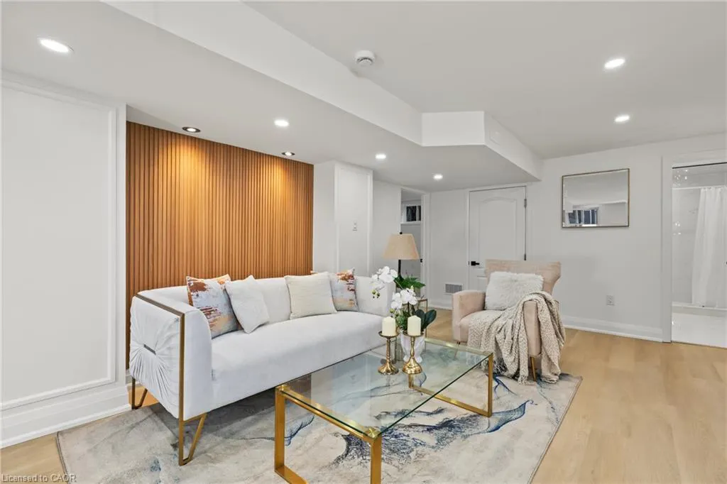 98 Wise Crescent