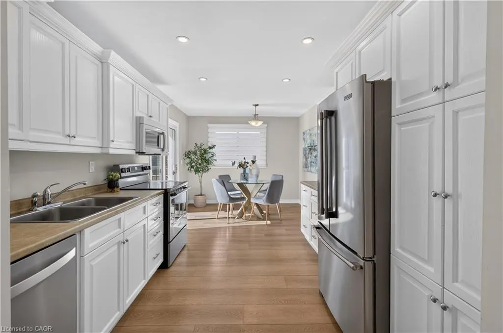 7 Fern Avenue