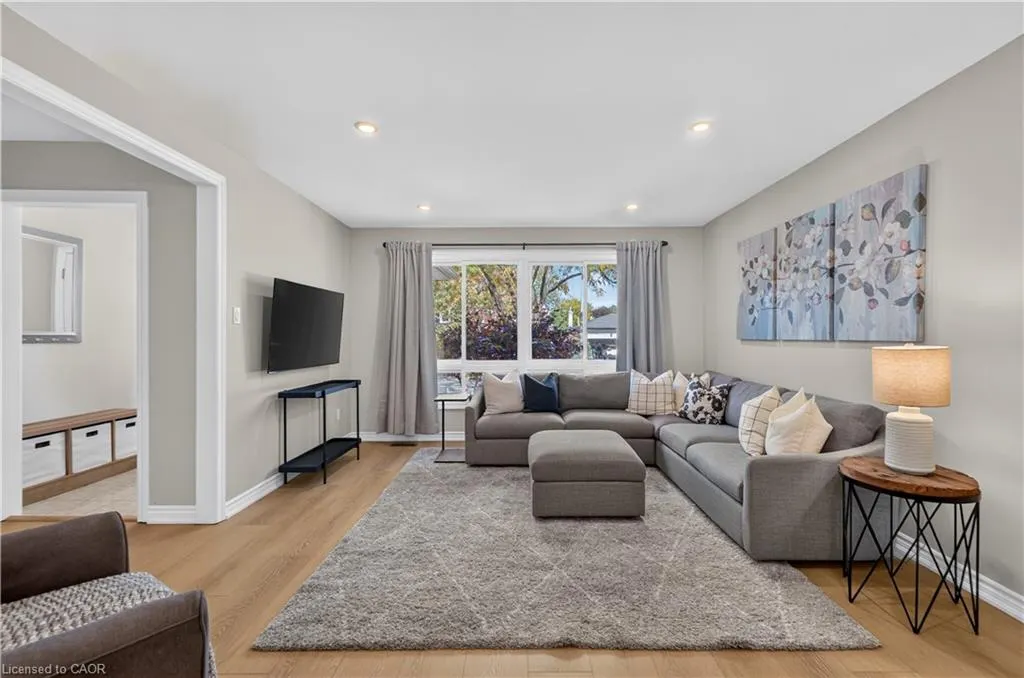 7 Fern Avenue