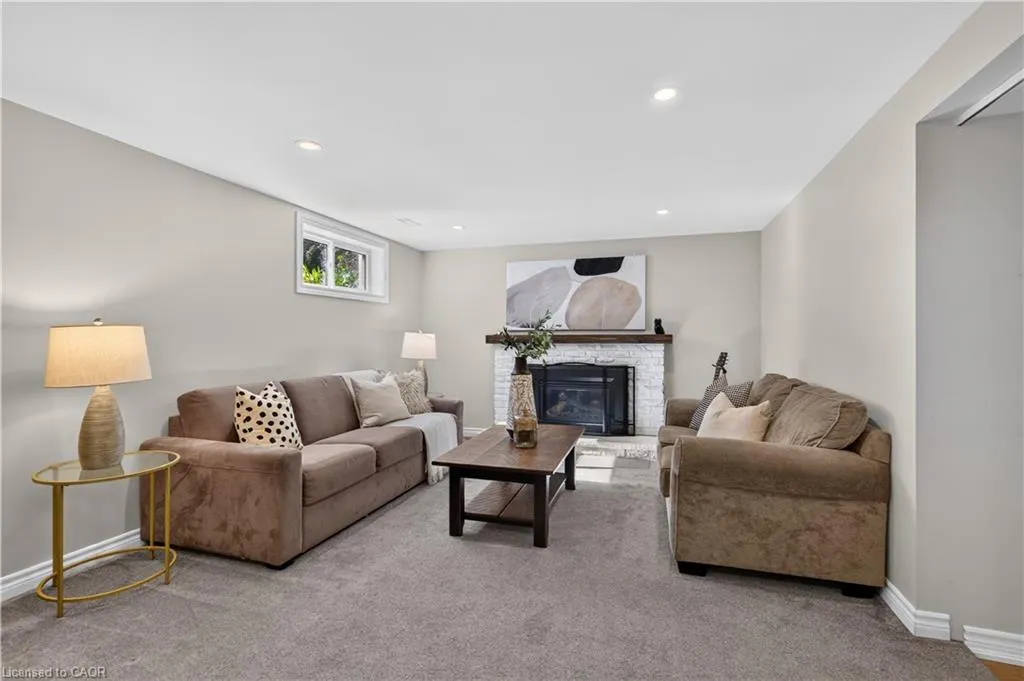 7 Fern Avenue