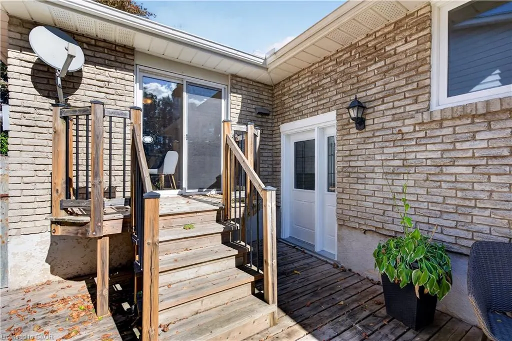 7 Fern Avenue