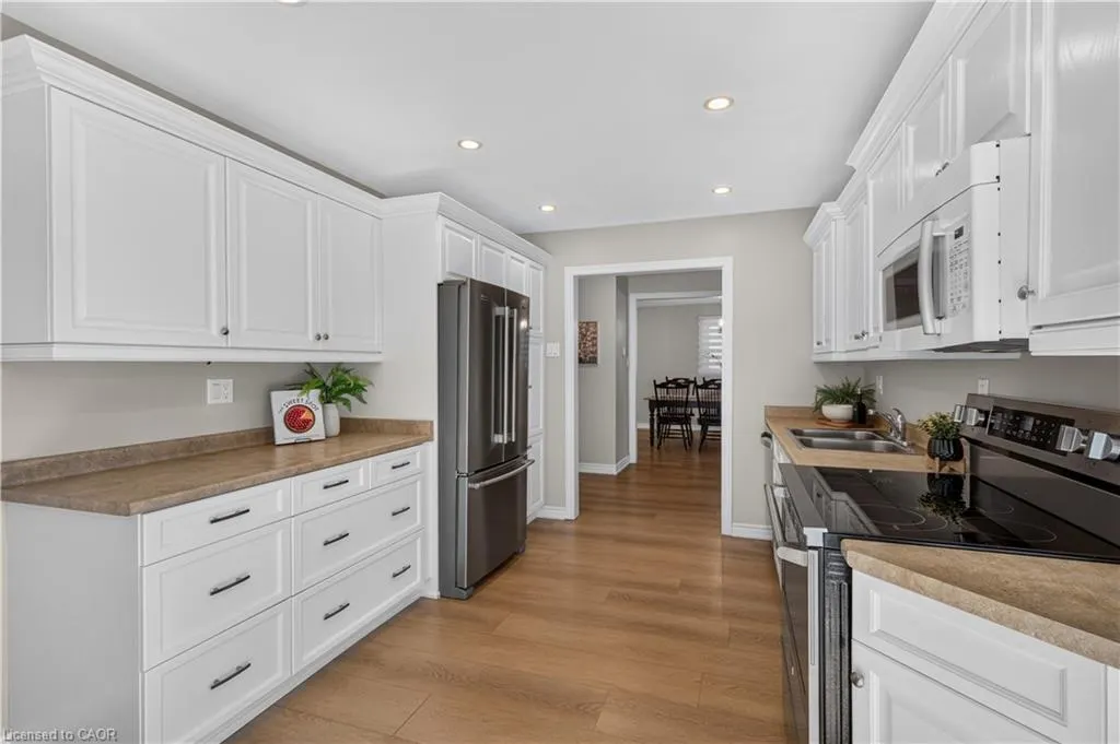 7 Fern Avenue