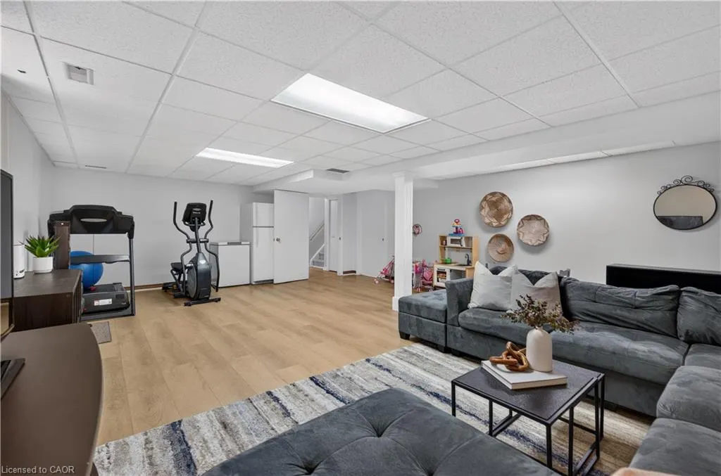 7 Fern Avenue