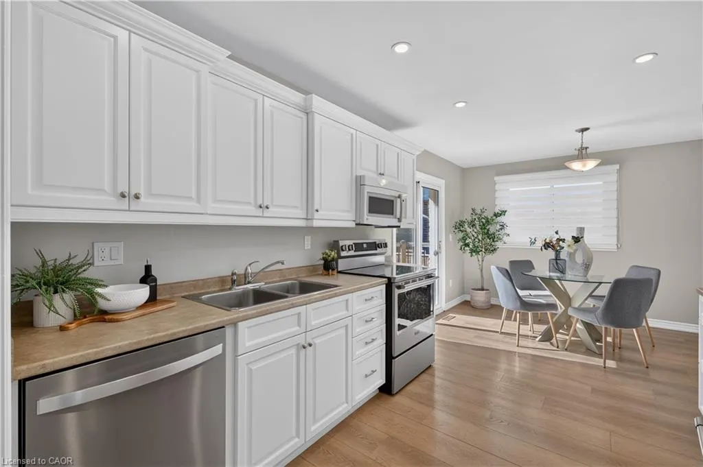 7 Fern Avenue