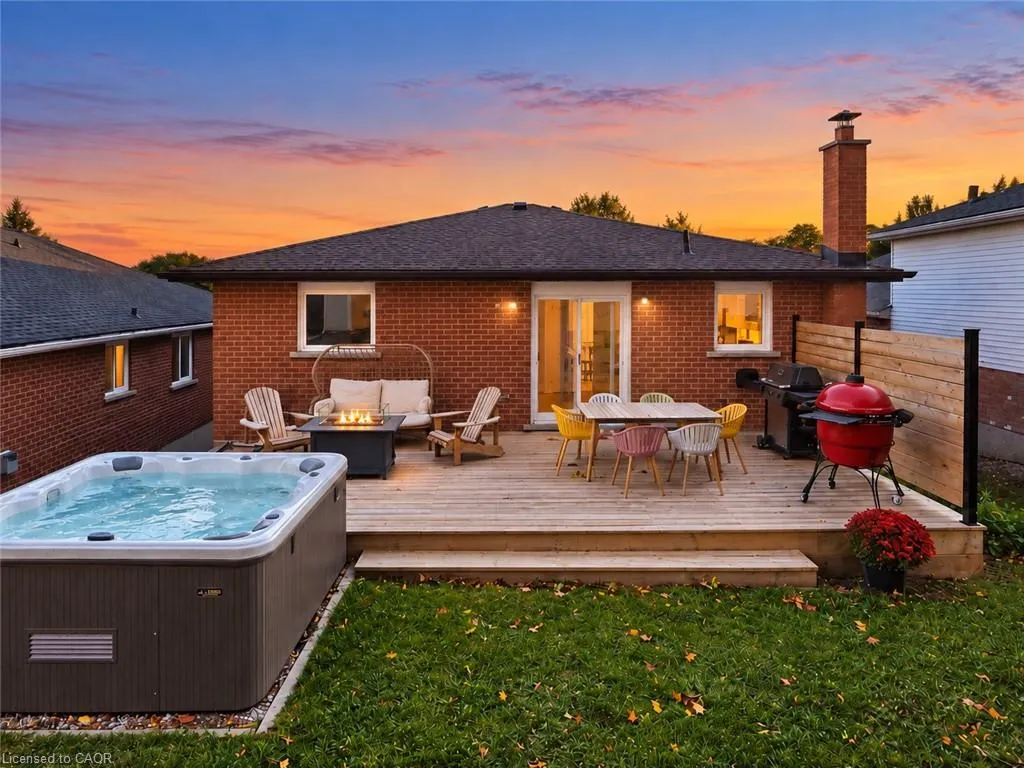 180 Eastforest Trail