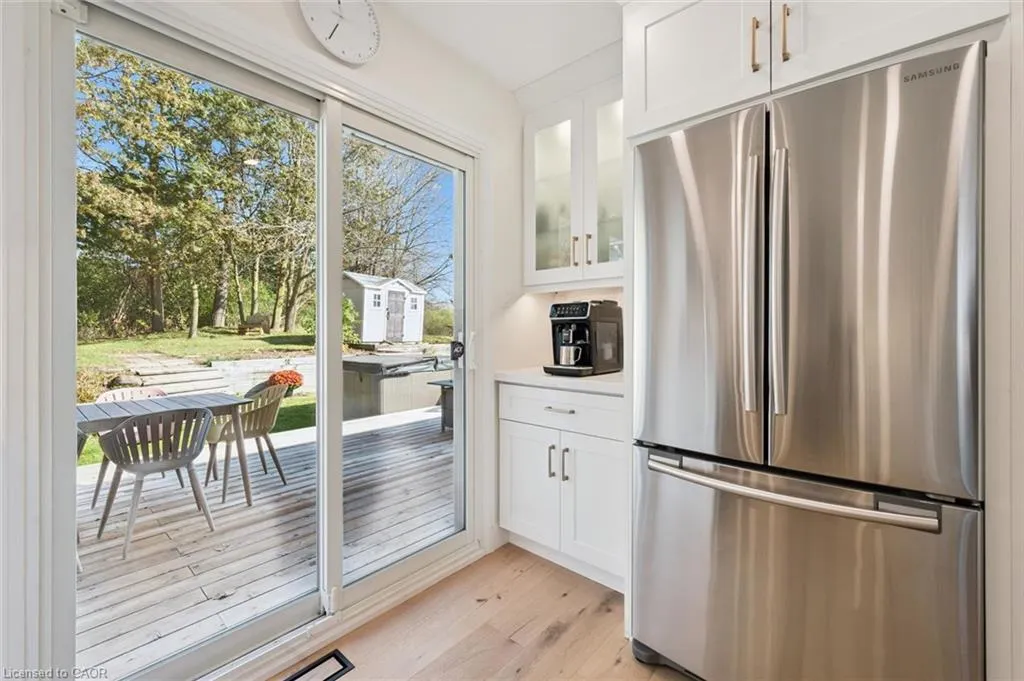 180 Eastforest Trail