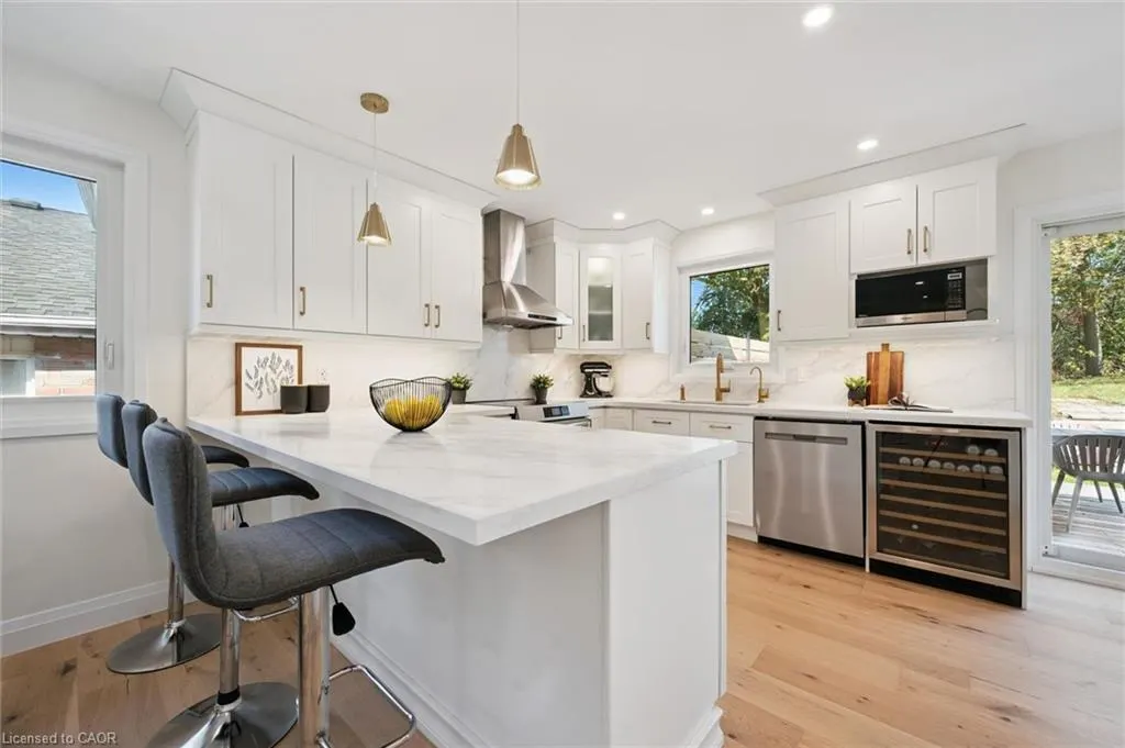 180 Eastforest Trail