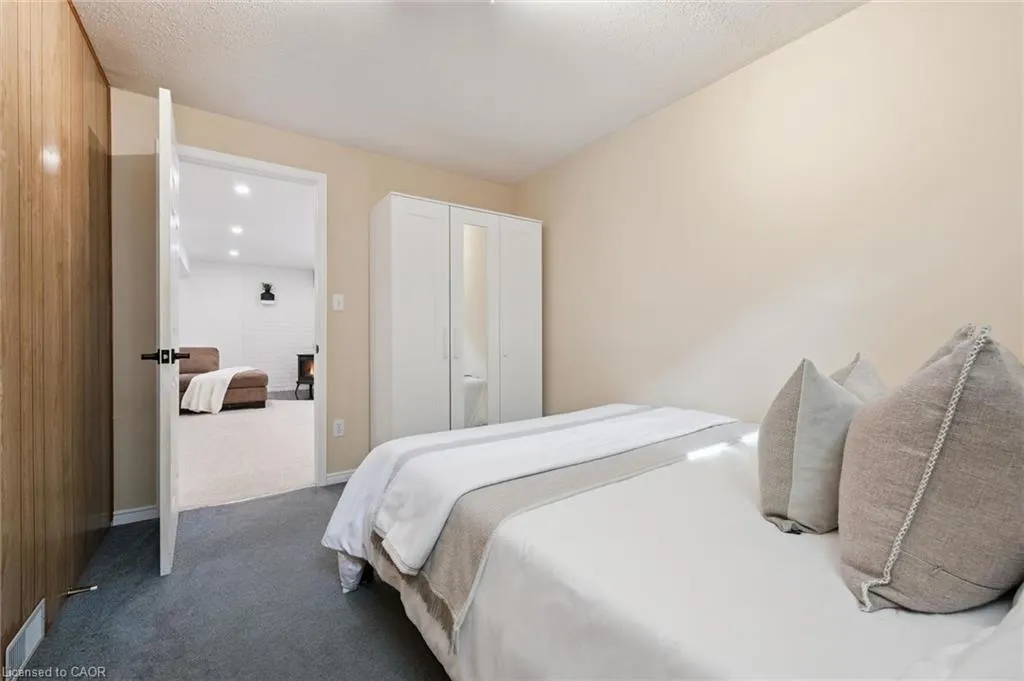 180 Eastforest Trail
