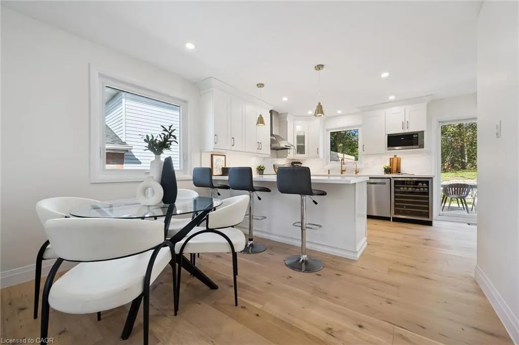 180 Eastforest Trail