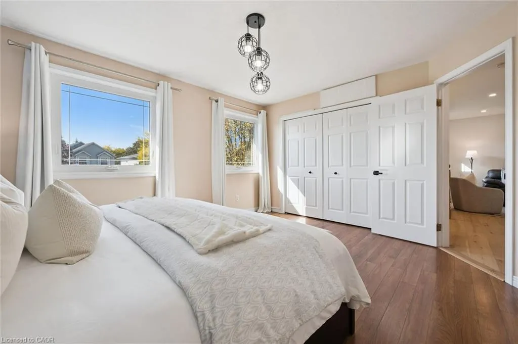 180 Eastforest Trail
