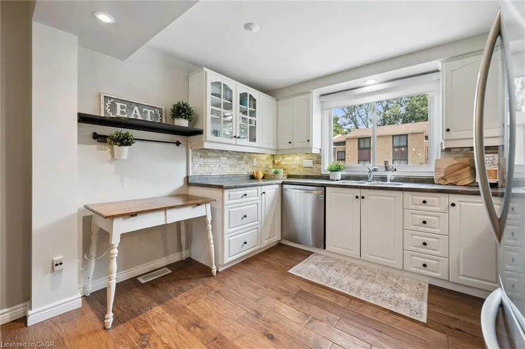 220 Salisbury Avenue #27