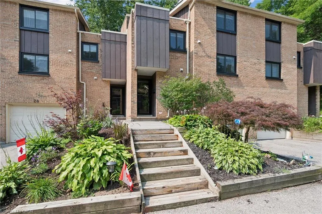 220 Salisbury Avenue #27