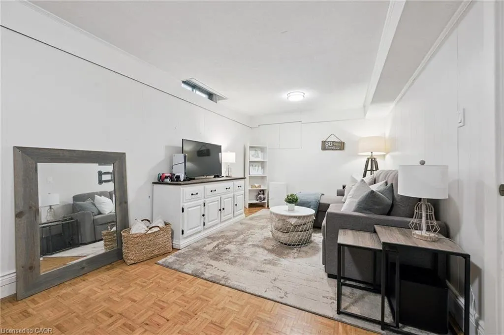 220 Salisbury Avenue #27