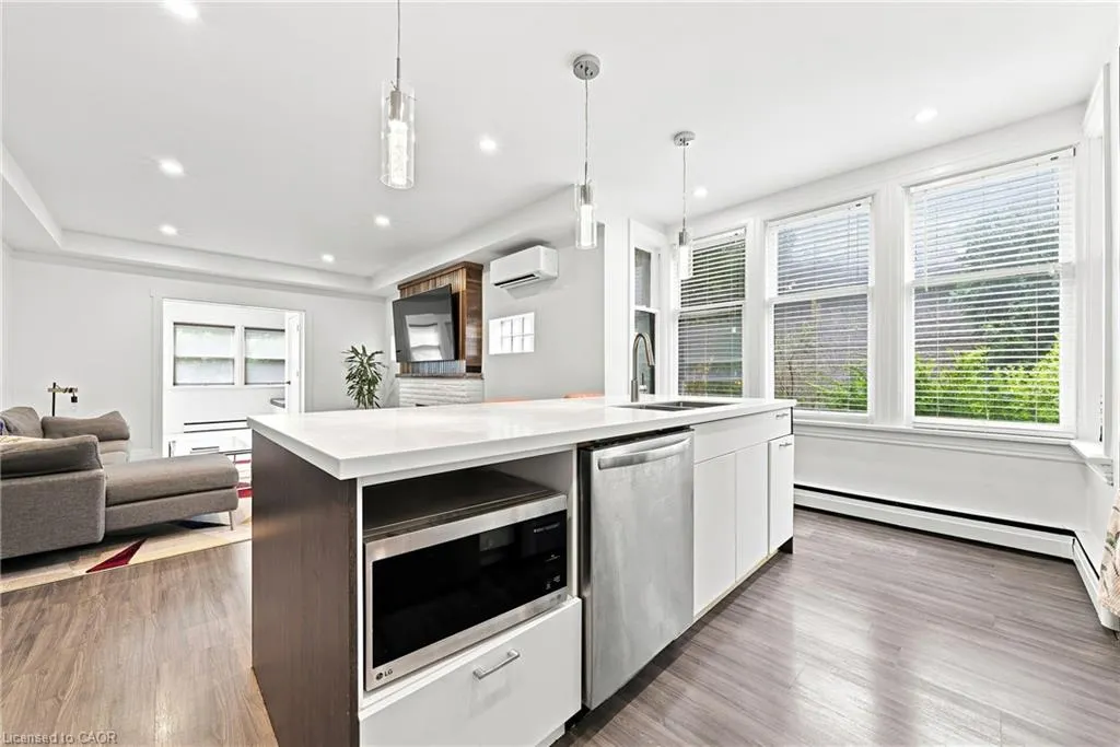 2177 Lakeshore Road