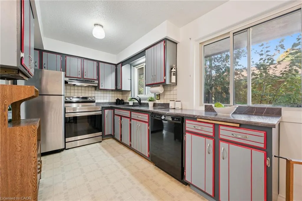 128 Briar Knoll Drive