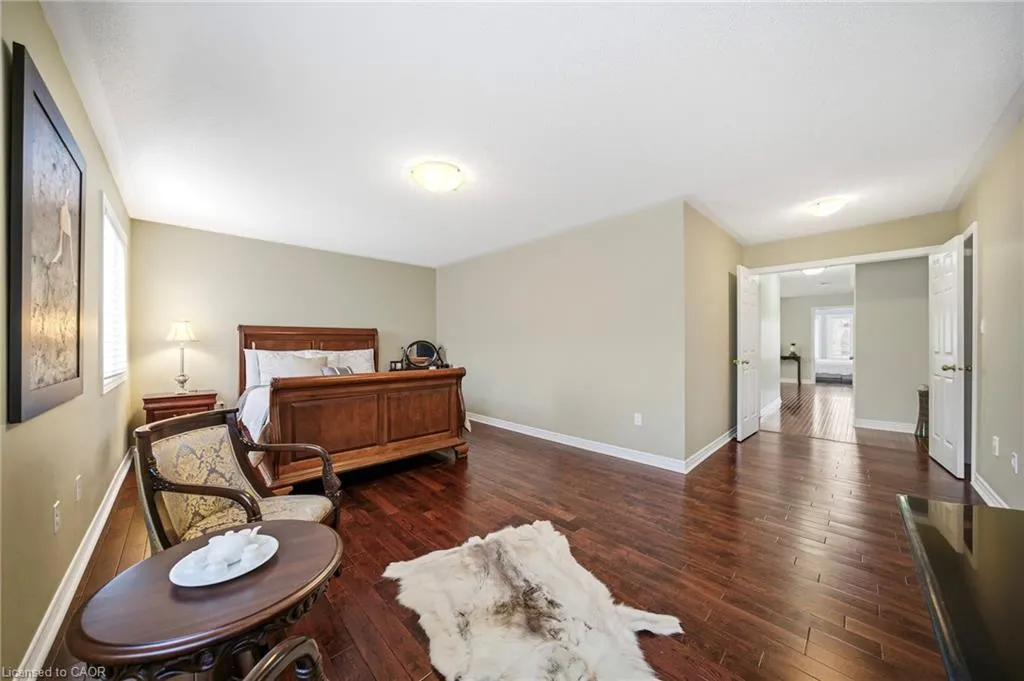 884 Stoutt Crescent