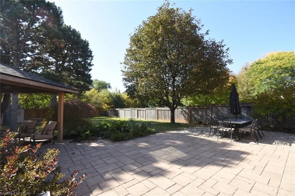 470 Amanda Crescent