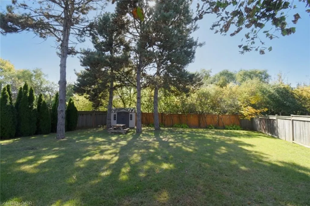 470 Amanda Crescent