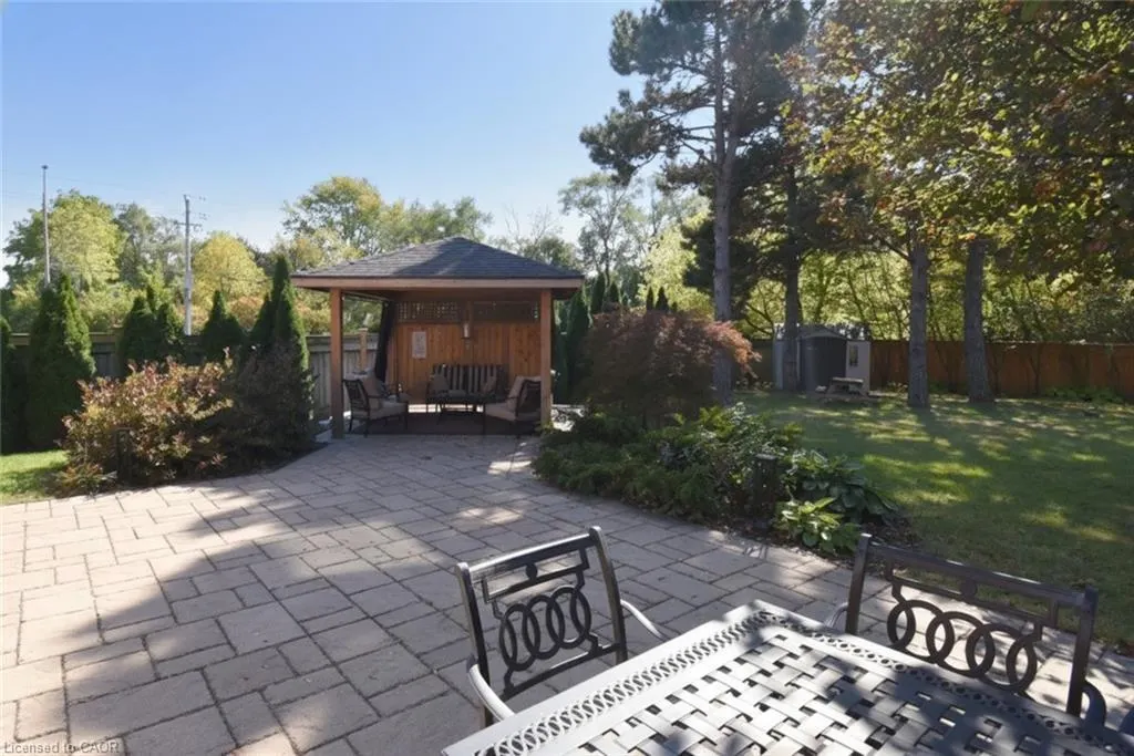 470 Amanda Crescent