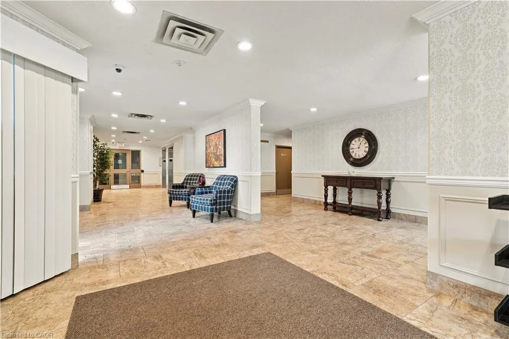 5070 Pinedale Avenue #302