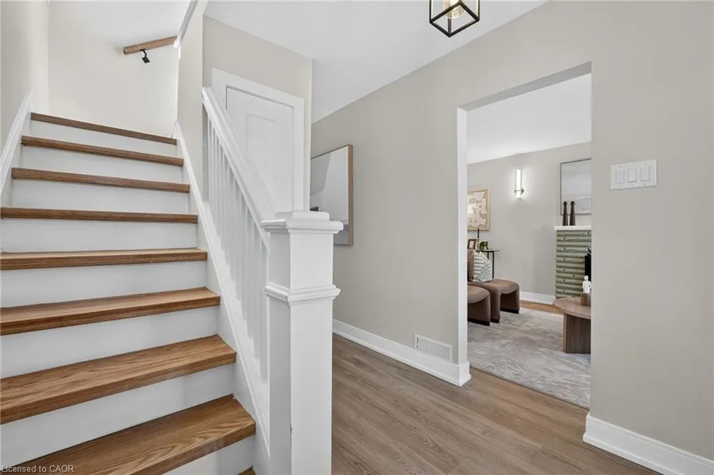 215 Paling Avenue