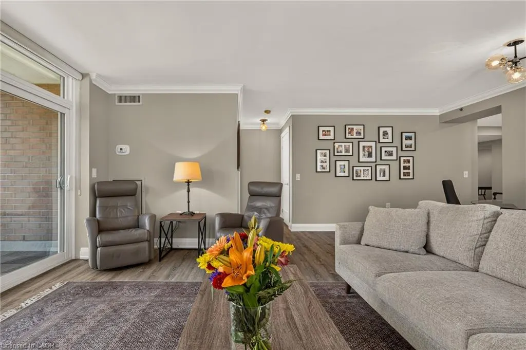 100 Burloak Drive #1303