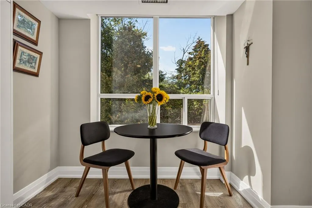 100 Burloak Drive #1303