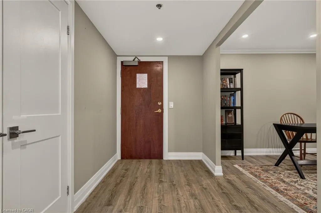 100 Burloak Drive #1303