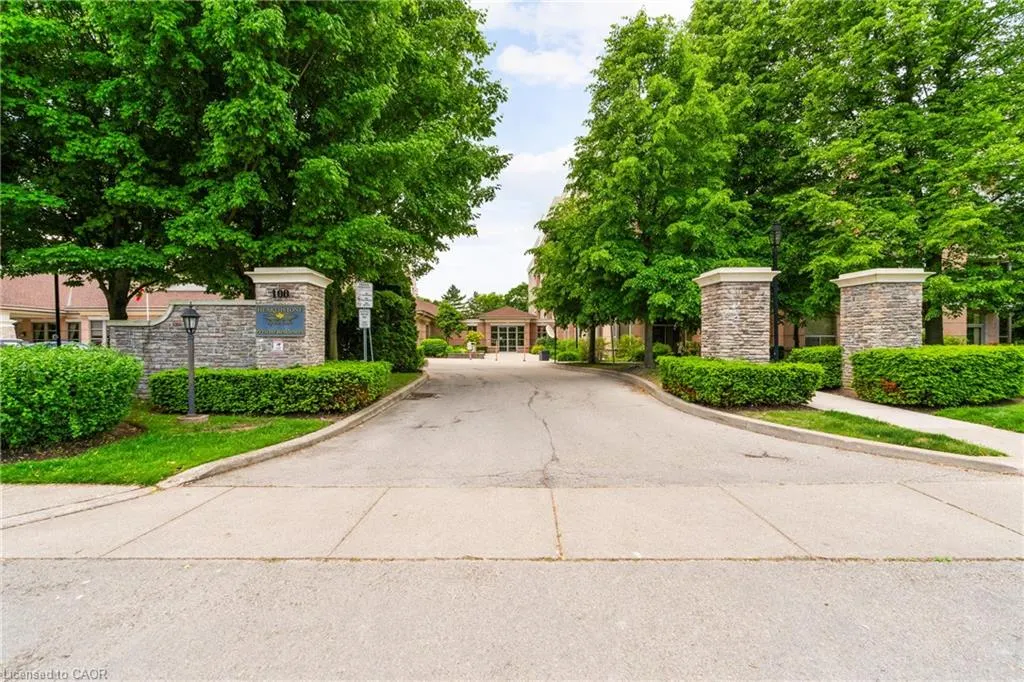 100 Burloak Drive #1303