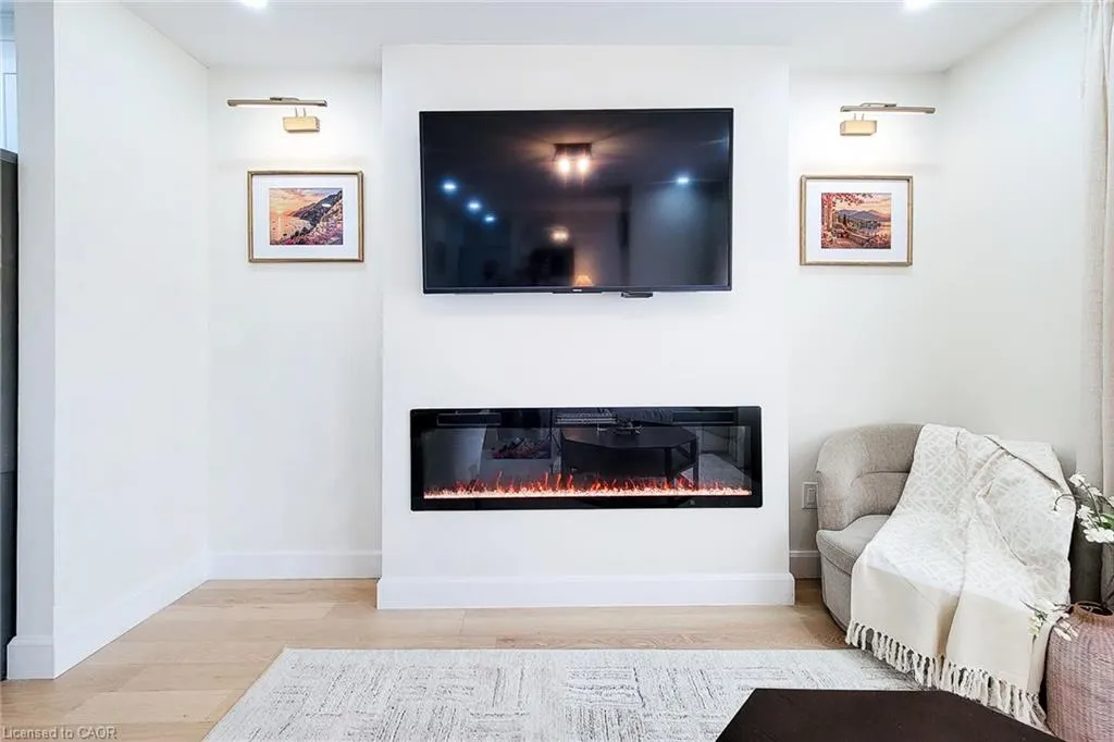 8 Albemarle Street