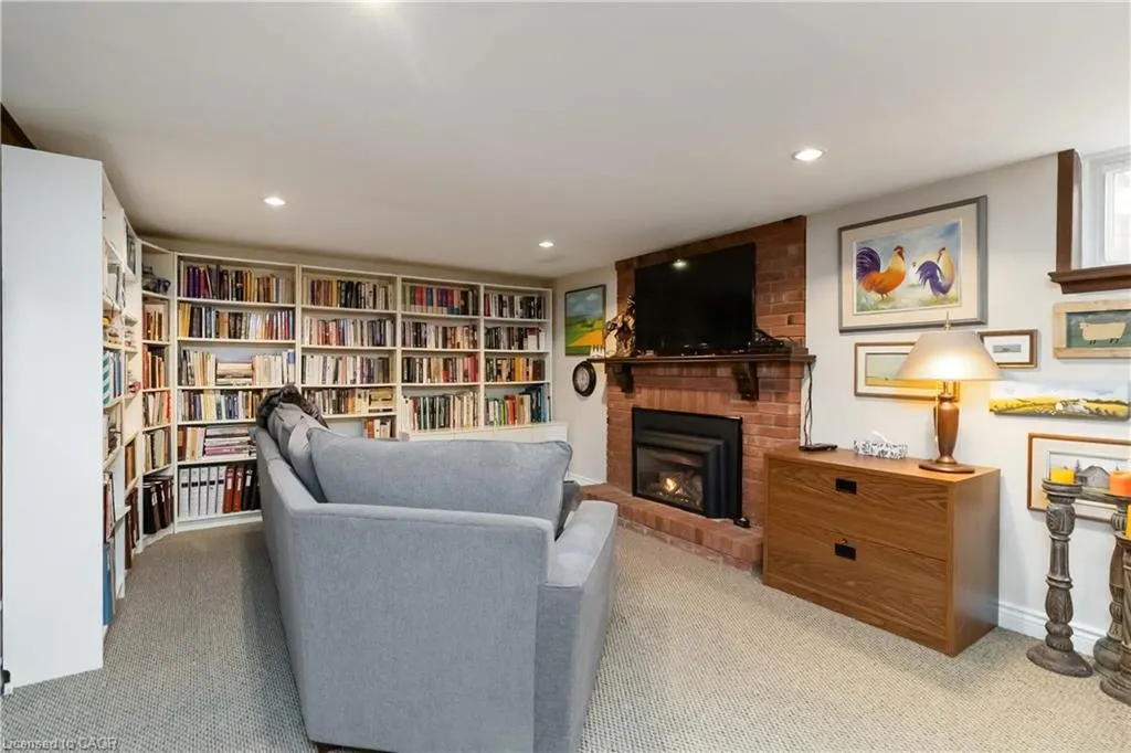 150 Cairncroft Road