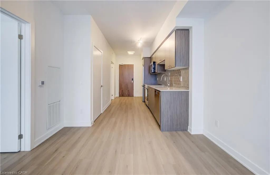 25 Wellington Street S #2005
