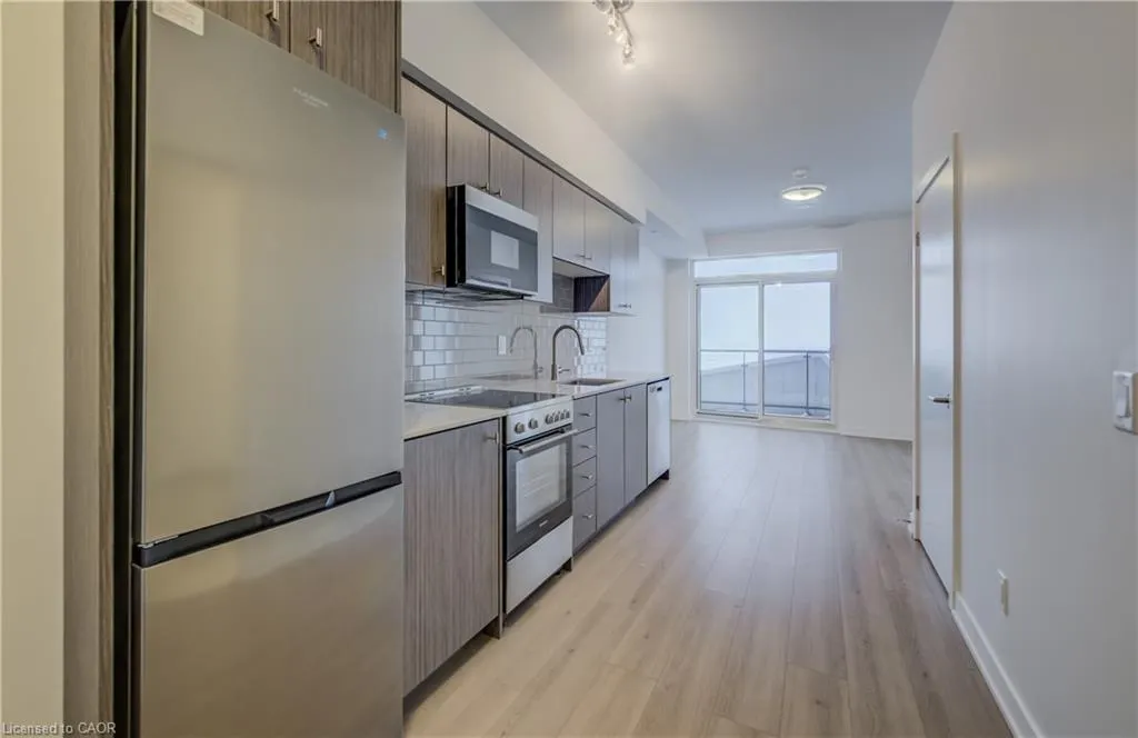 25 Wellington Street S #2005