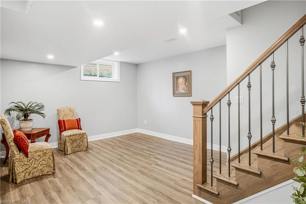28 Sandalwood Crescent