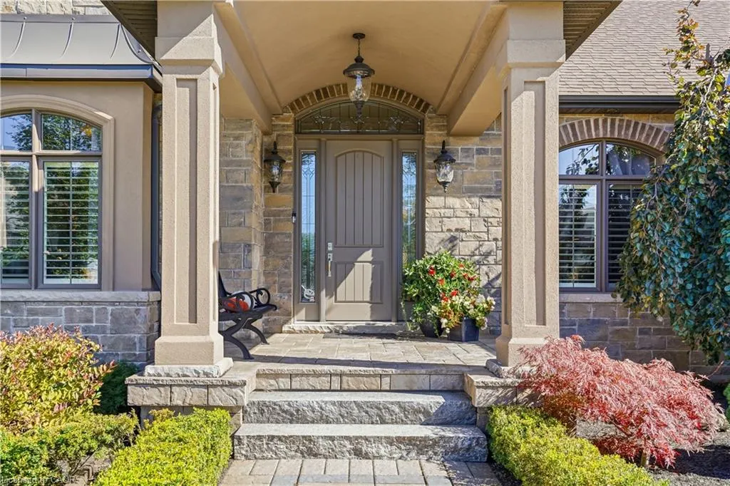 28 Sandalwood Crescent