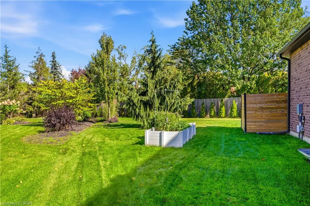28 Sandalwood Crescent