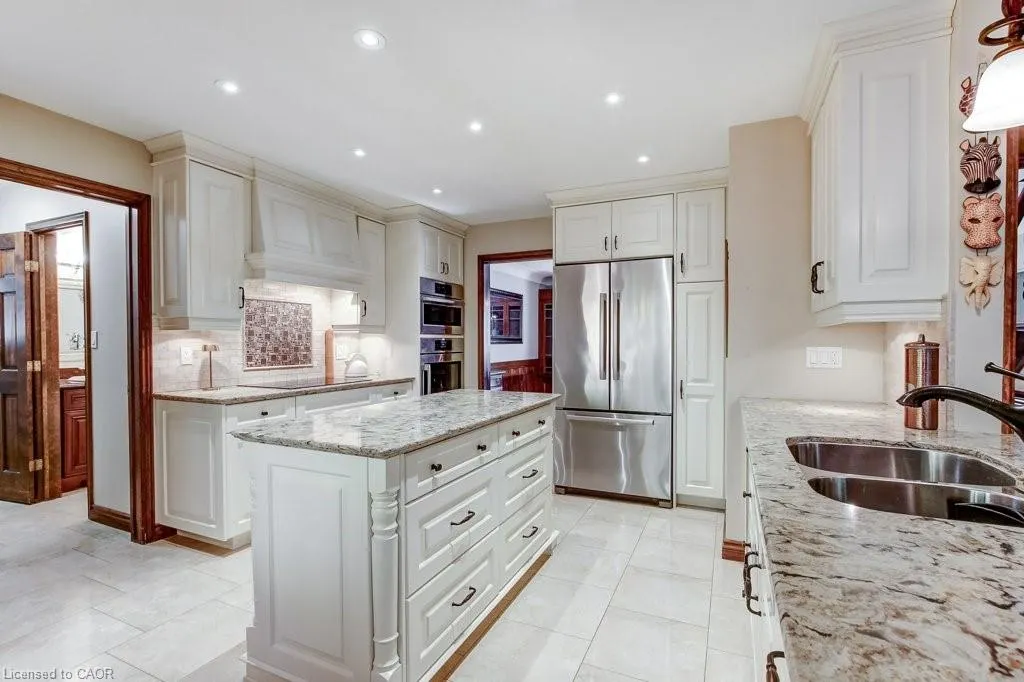 215 Briar Hill Crescent