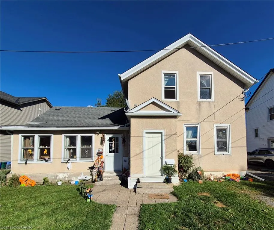 20 Carleton Street N