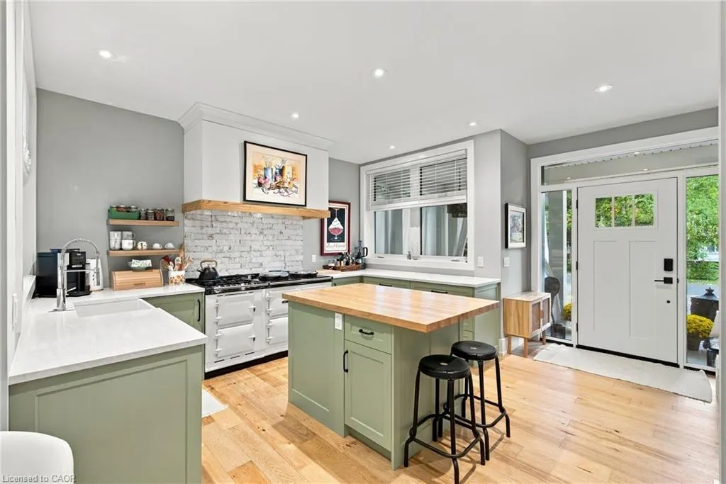 11 Wilberforce Avenue