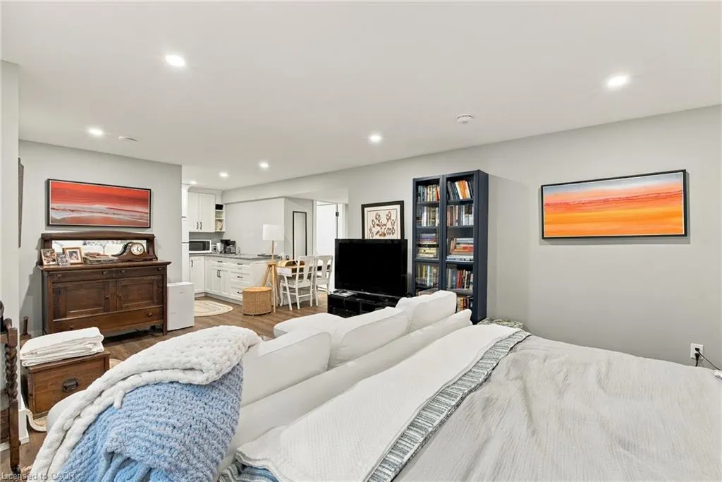 11 Wilberforce Avenue