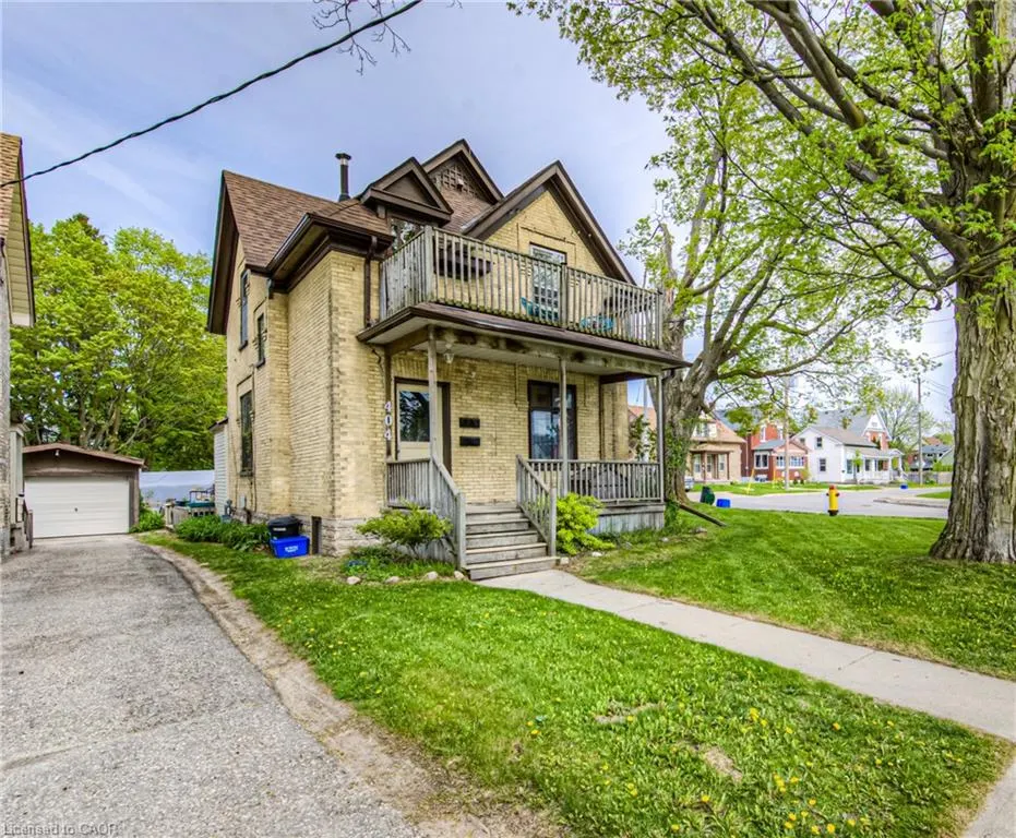 404 Duke Street W #Upper