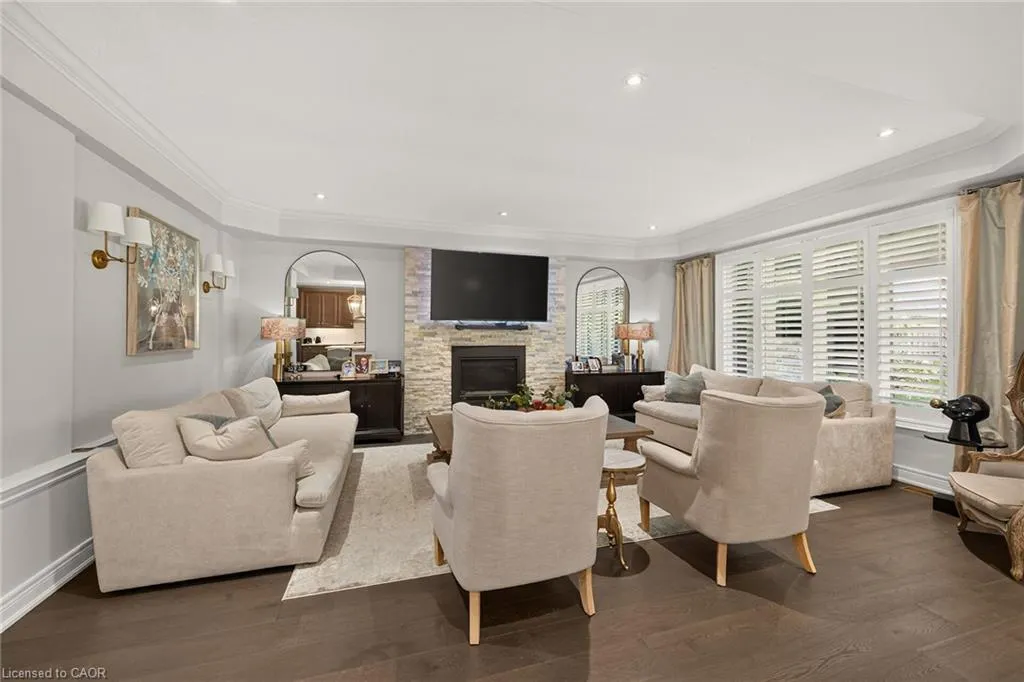 5083 St George's Drive