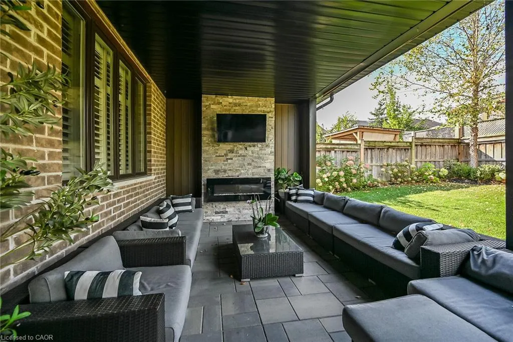 5083 St George's Drive