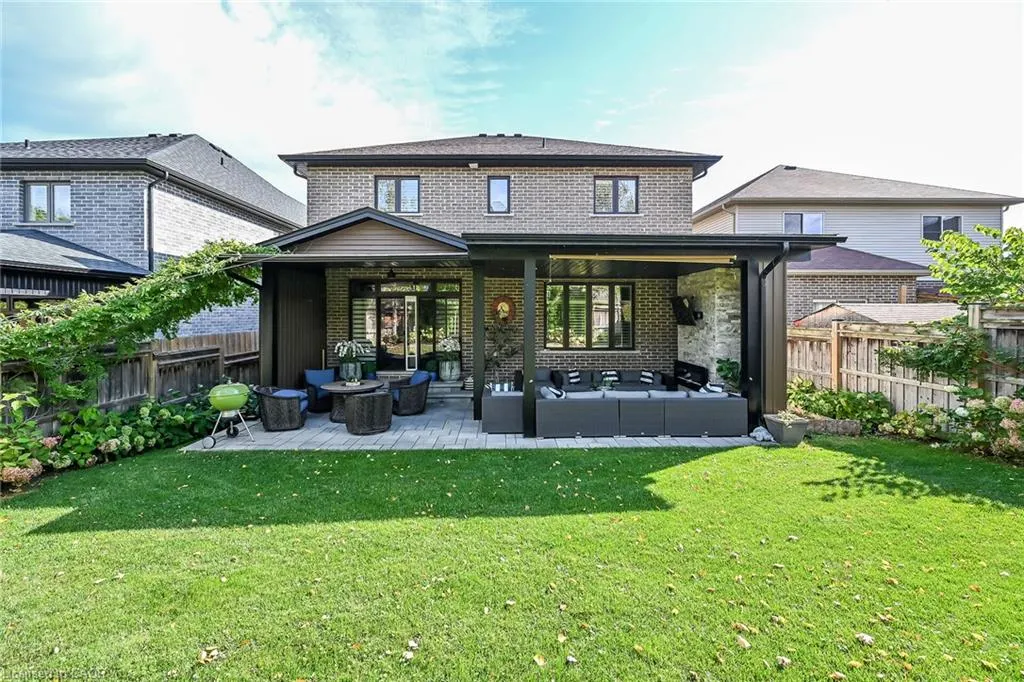 5083 St George's Drive
