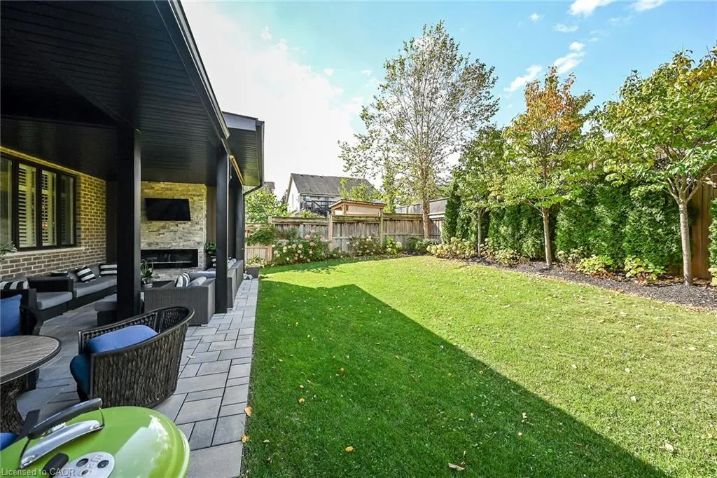 5083 St George's Drive